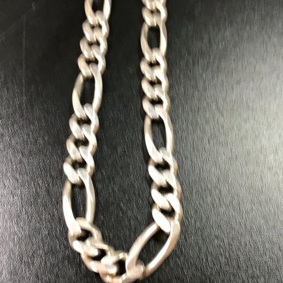 20 1/2 Inch 9.52 mm Sterling Silver Figaro Chain Necklace - Picture 2 of 6